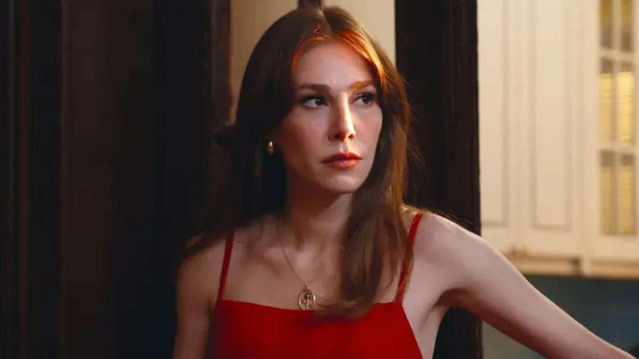 Elçin Sangu'dan Deniz Göktaş'a destek: Gösterinin adını boşuna 'Ölü Deniz' koymamış
