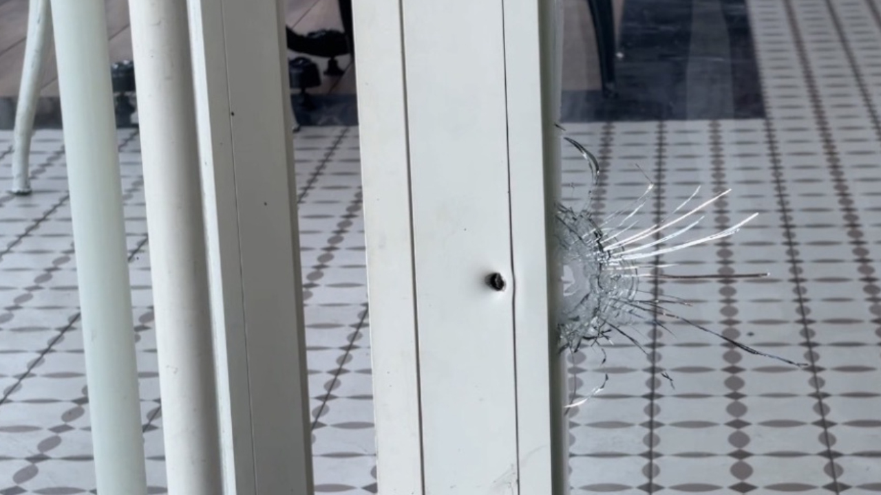 Ümraniye’de AVM'deki kafeye silahlı saldırı: 2 kişi yaralandı