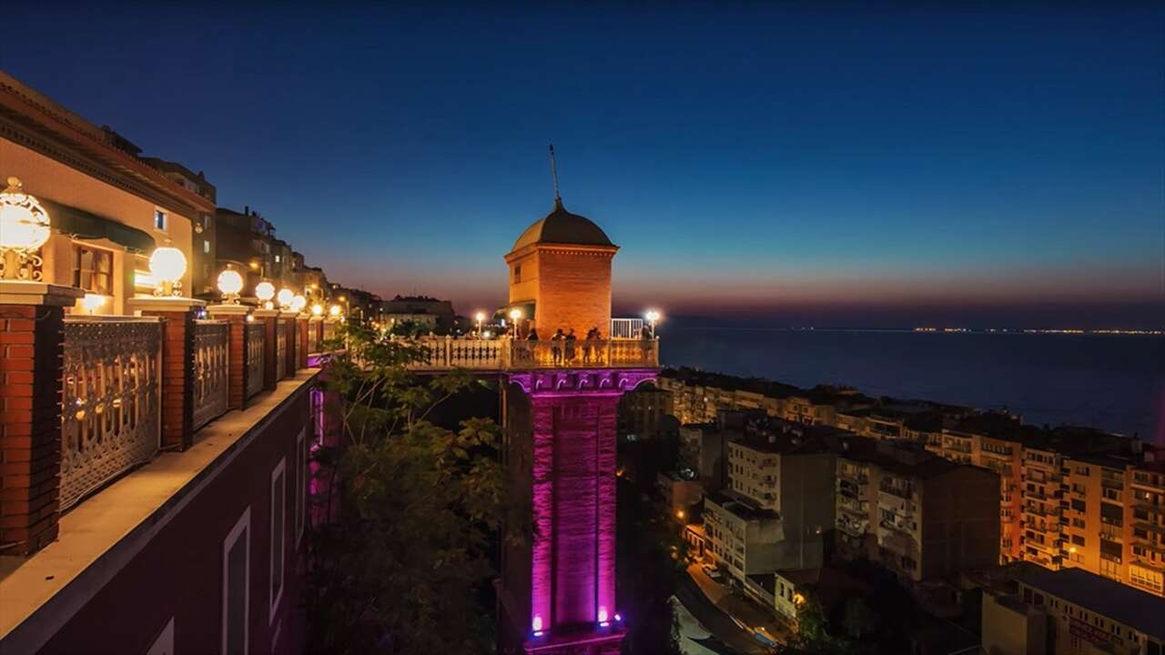 İzmir'deki en güzel manzaranın olduğu yer: Şehre gelen akın ediyor