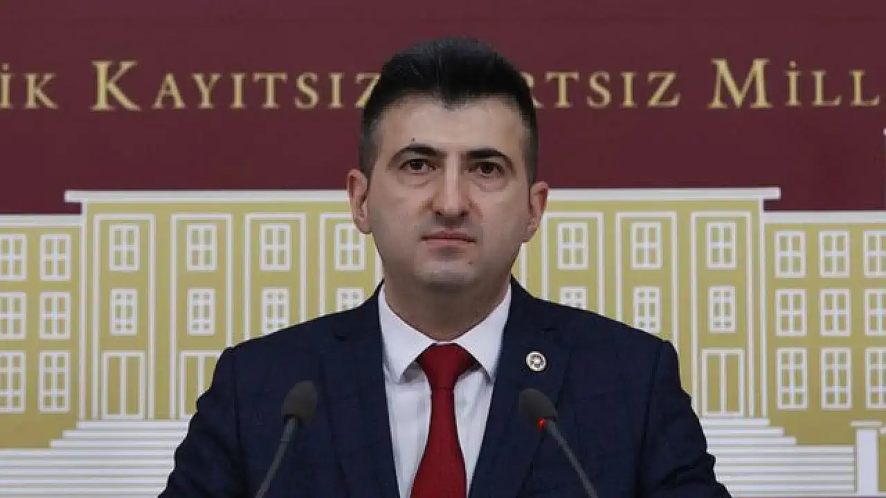 CHP'den AK Parti'ye geçen Çelebi: Atatürk'ün adını rakı bardaklarına yazmıyoruz