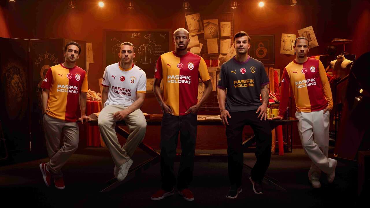 Galatasaray yeni sezon formalarını tanıttı