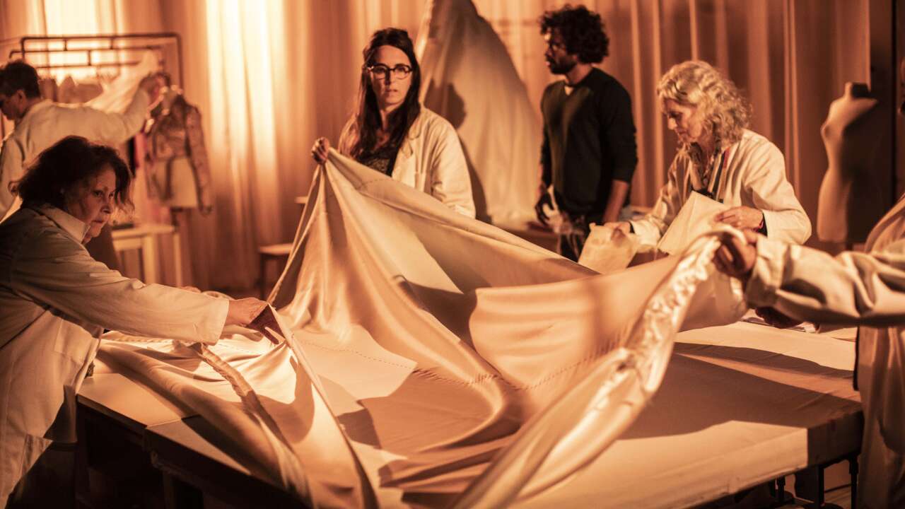 İstanbul Tiyatro Festivali'nden iki yeni oyun