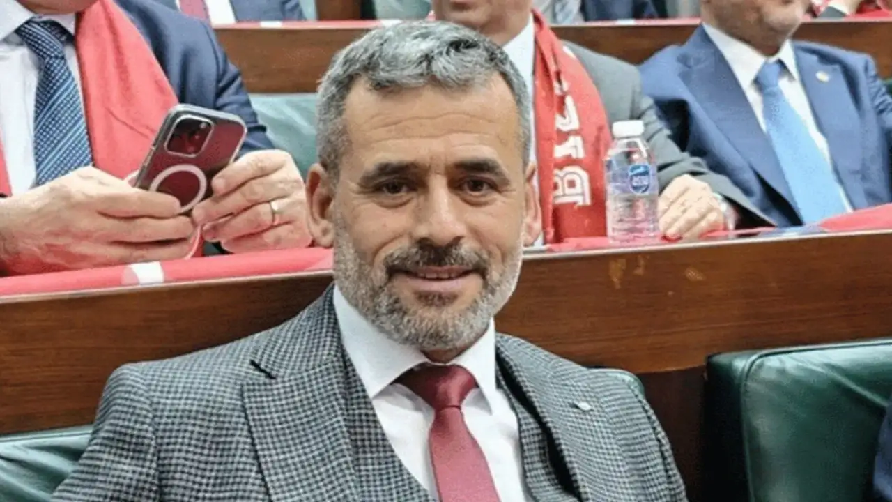 AK Parti Belediye Başkanı'na bıçaklı saldırı