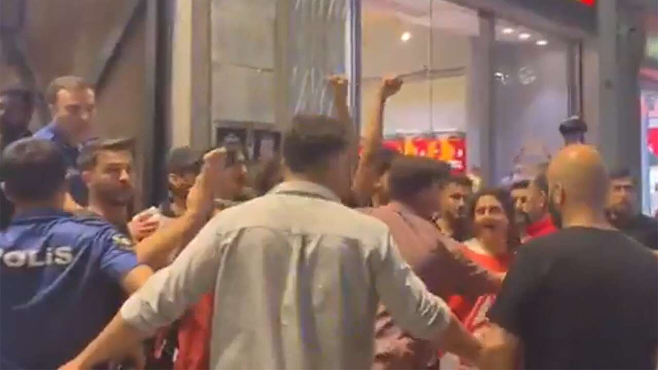 İstanbul'daki NATO protestosuna müdahale: 12 kişi gözaltına alındı