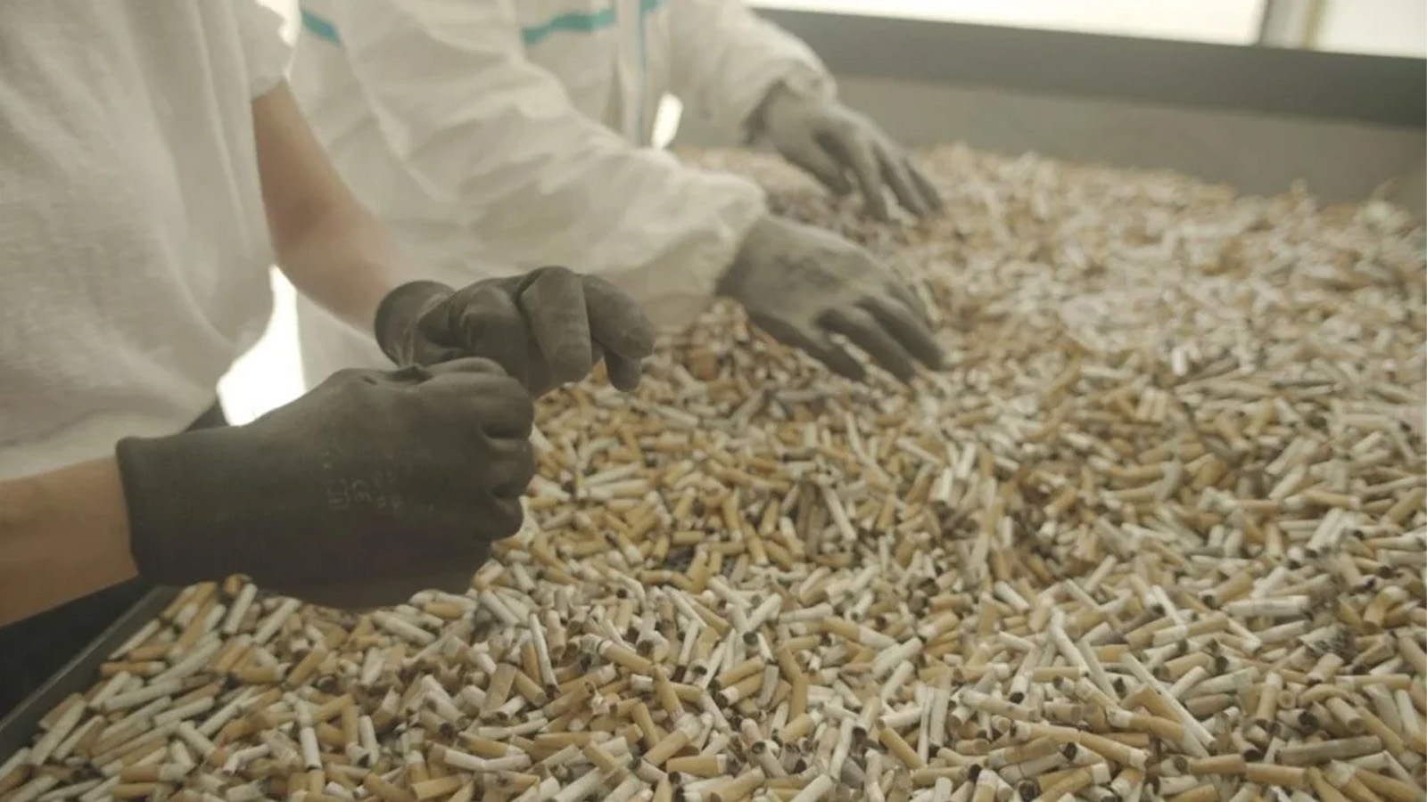 Slovakya sigara izmaritlerinden yol yapacak