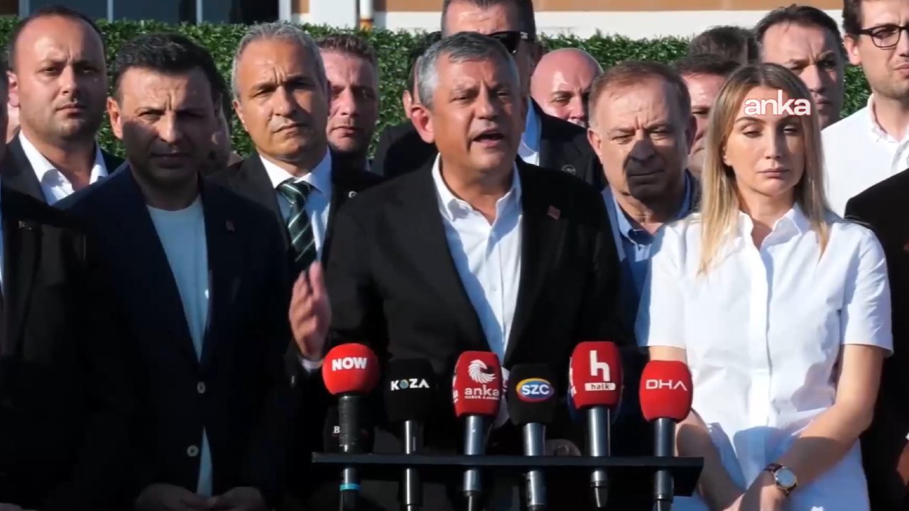 Özel'den gergin geçen İBB davası sonrası açıklama: Darbe döneminde bile böyle savunma kısıtlaması yapılmadı!