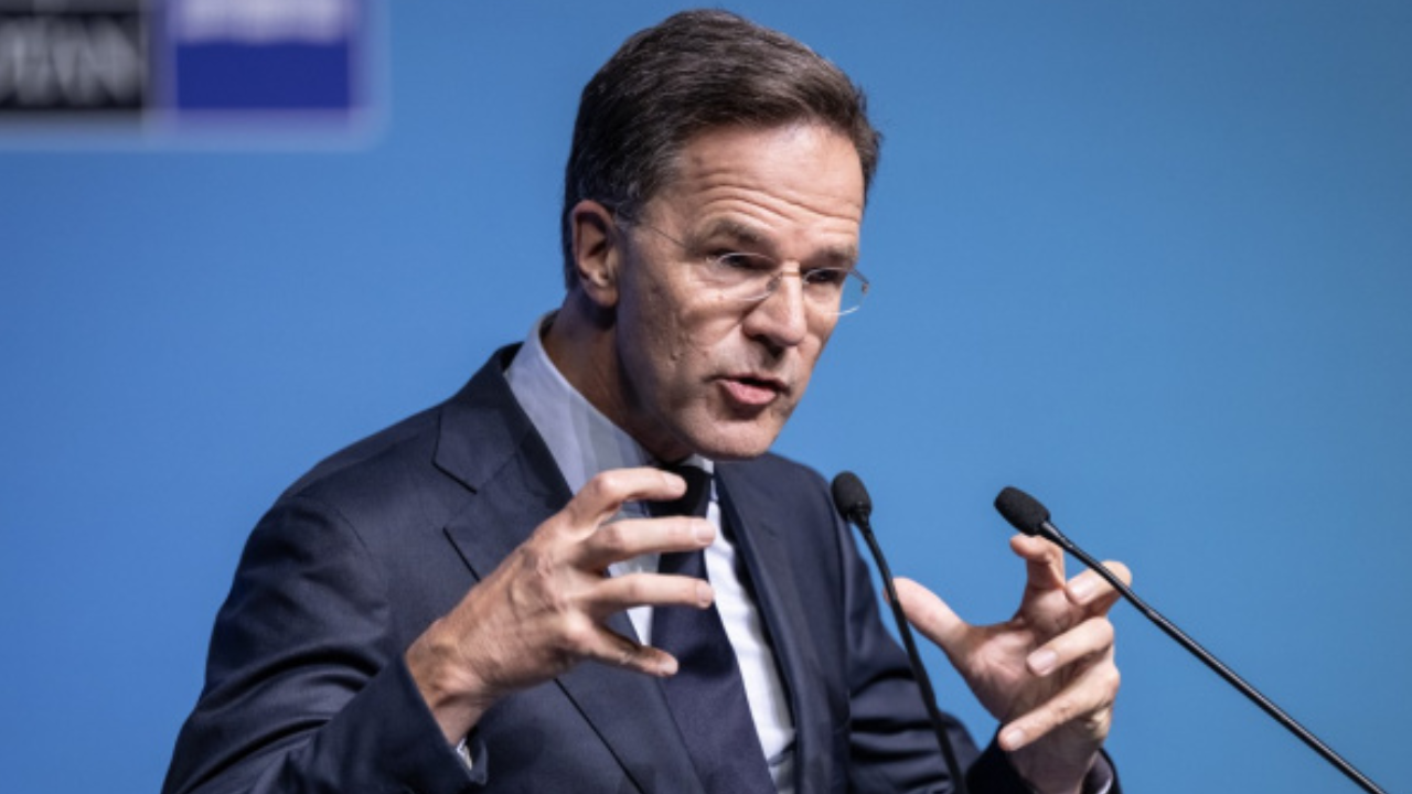 'Grönland' sorusu Rutte'ye zor anlar yaşattı: Trump'ın tehditlerine sessiz kalmakla suçlandı