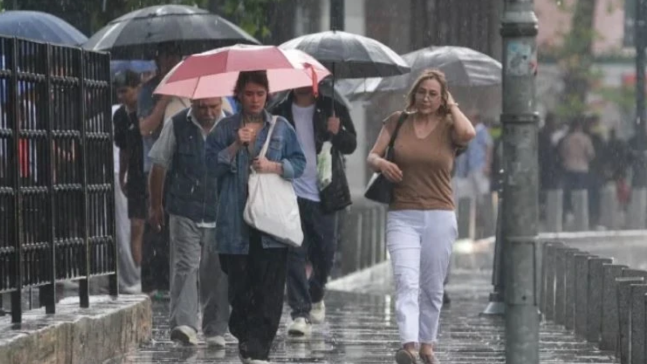 Meteoroloji'den İstanbul dahil 5 il için sarı kodlu uyarı: Gök gürültülü sağanak ve fırtına kapıda