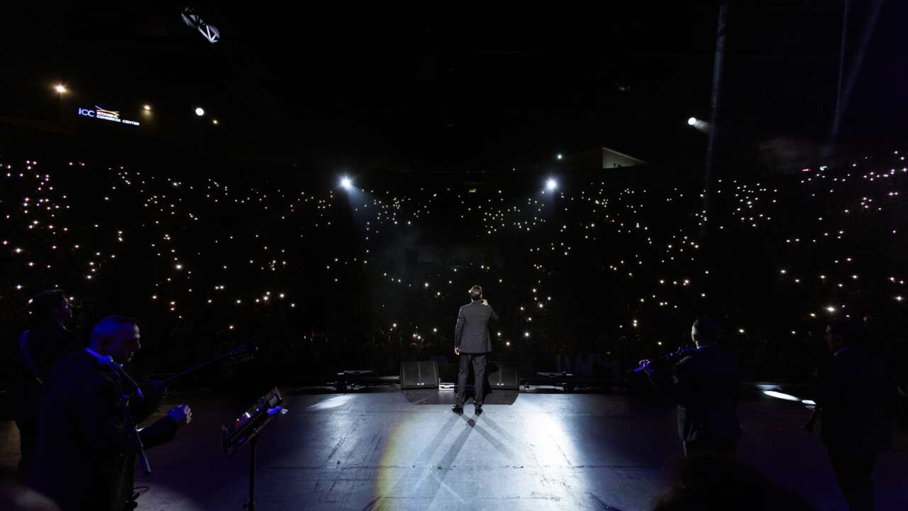 Konstantinos Argiros, Harbiye’de binlerce müziksevere unutulmaz bir gece yaşattı