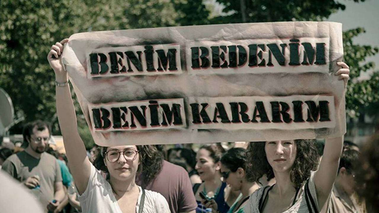 100'ü aşkın doktora 'sezaryen doğum' cezası