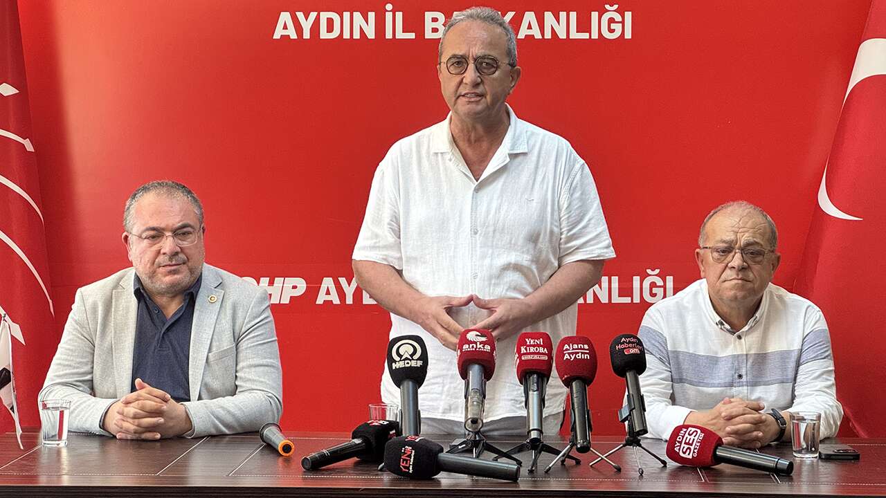 Bülent Tezcan: Sarayın üç aklı var, üç oyunu da boşa çıkarıyoruz
