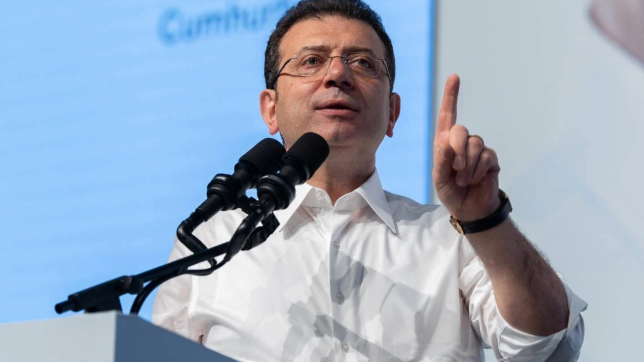 İmamoğlu’ndan 'gençlik' alarmı: 'Türkiye yoksullaşarak yaşlanıyor' uyarısı