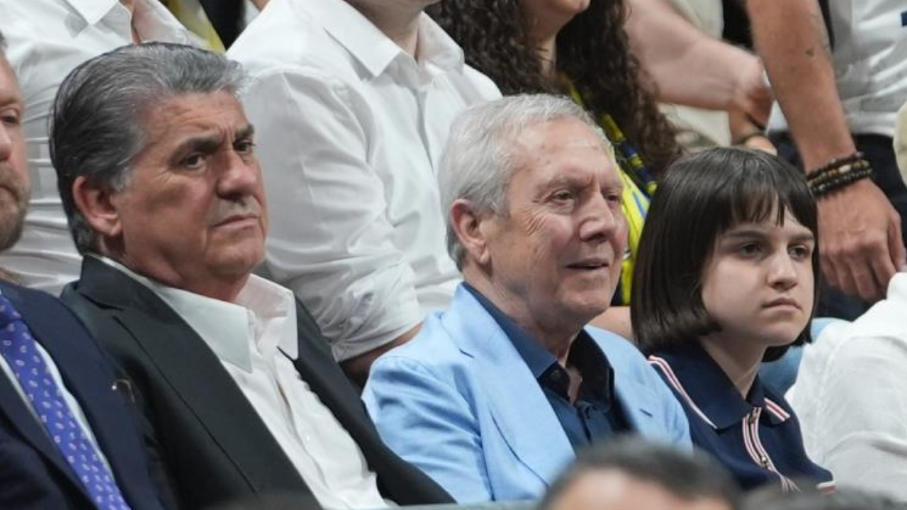 Beşiktaş ezeli rakibinin milli yıldızına kancayı taktı: Görüşmeler resmen başladı