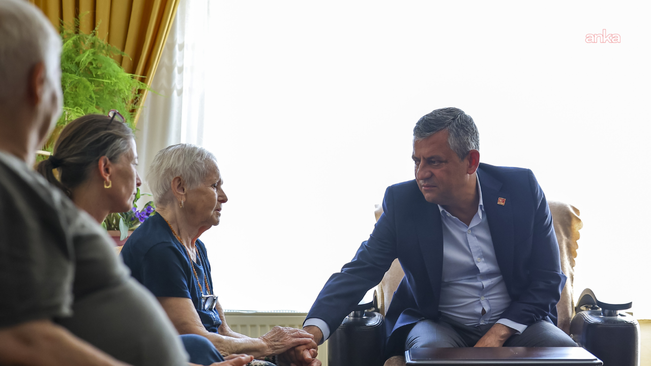 Özgür Özel'den Ahmet Telli'nin ailesine taziye ziyareti