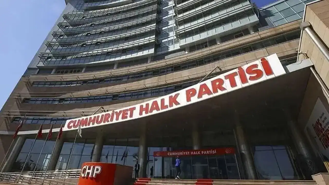 Mutlak butlan yönetimi CHP Kadın Kolları yönetimini görevden aldı