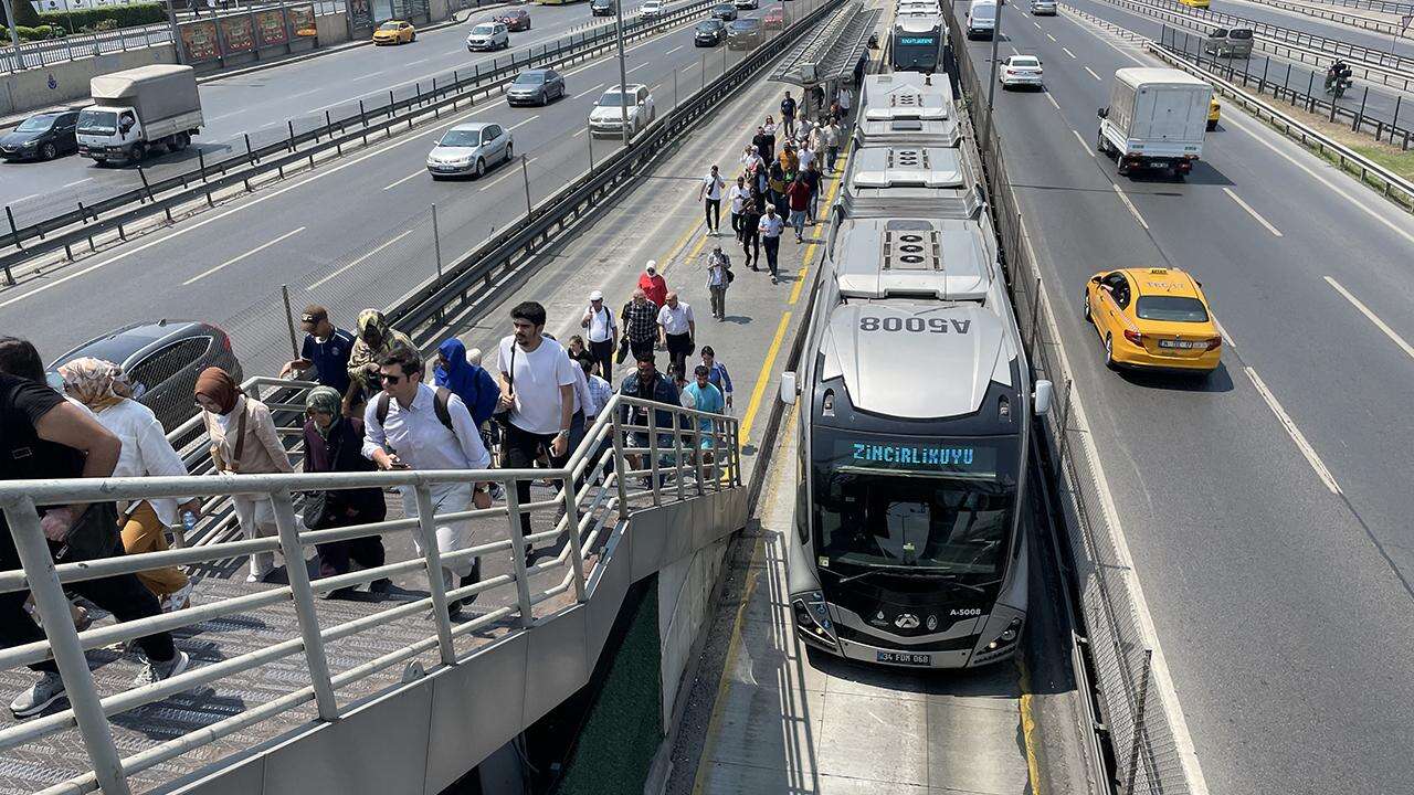 İstanbul'da yarın Metrobüs durakları kapatılıyor!