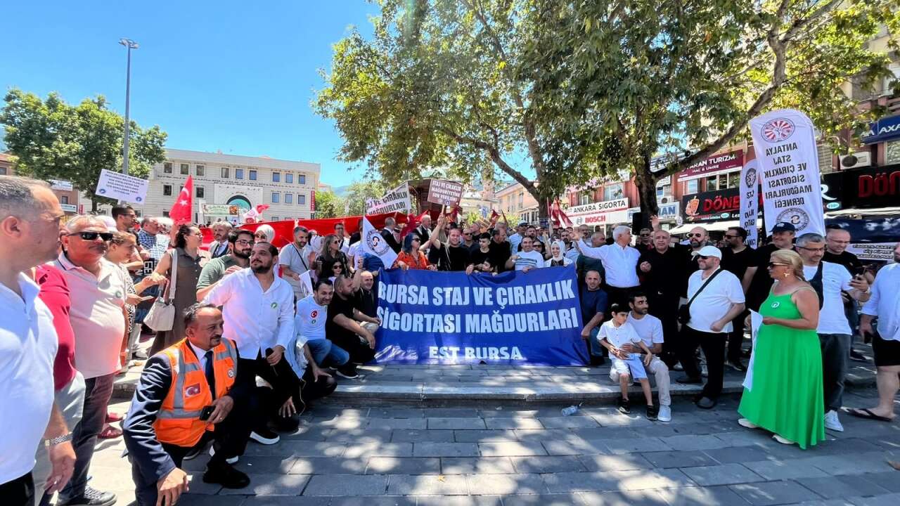 Staj ve çıraklık mağdurları Bursa'da buluştu: Mücadelemiz sürecek