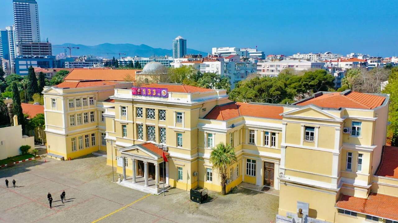 LGS'de tercih dönemi: İşte İzmir'in en iyi liseleri
