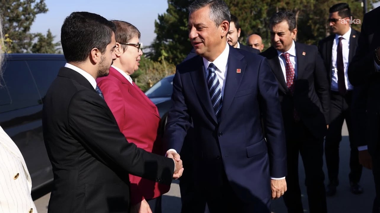 Özgür Özel’den cezaevindeki Hüseyin Can Güner’e ziyaret: 'Alnımız açık başımız dik'