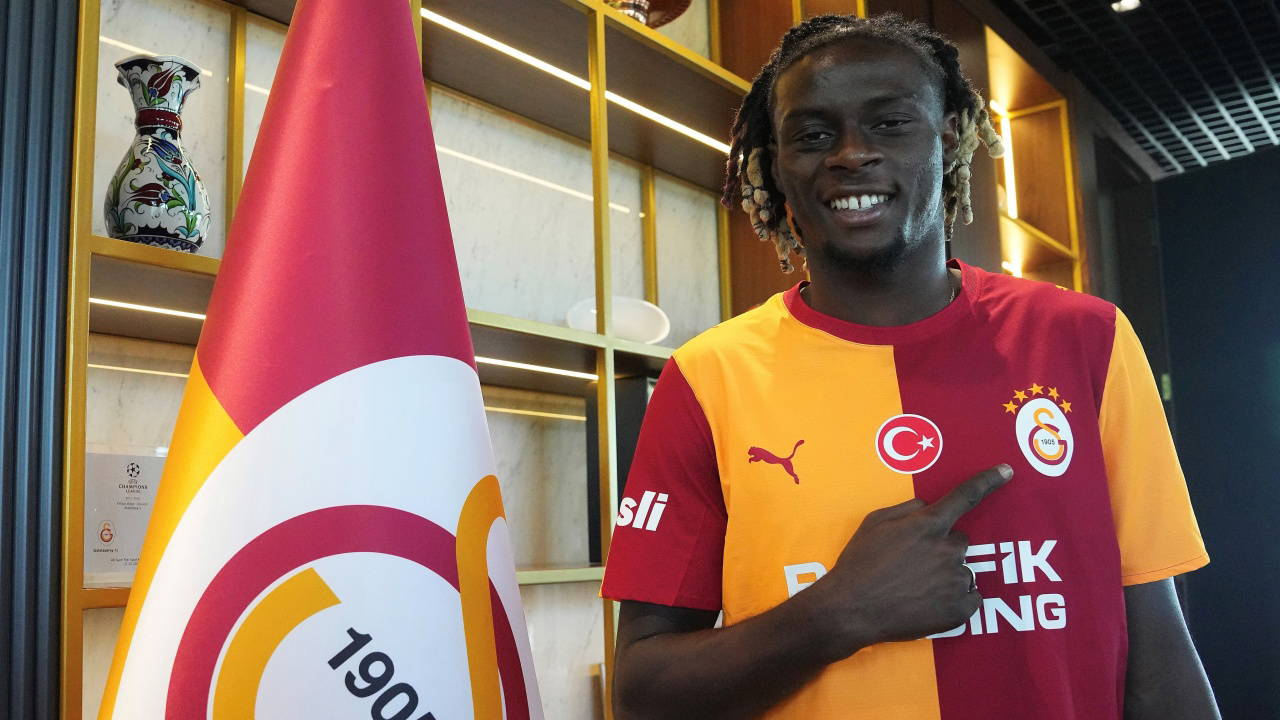 Galatasaray,  Lesley Ugochukwu'yu duyurdu: Sözleşme detayları belli oldu