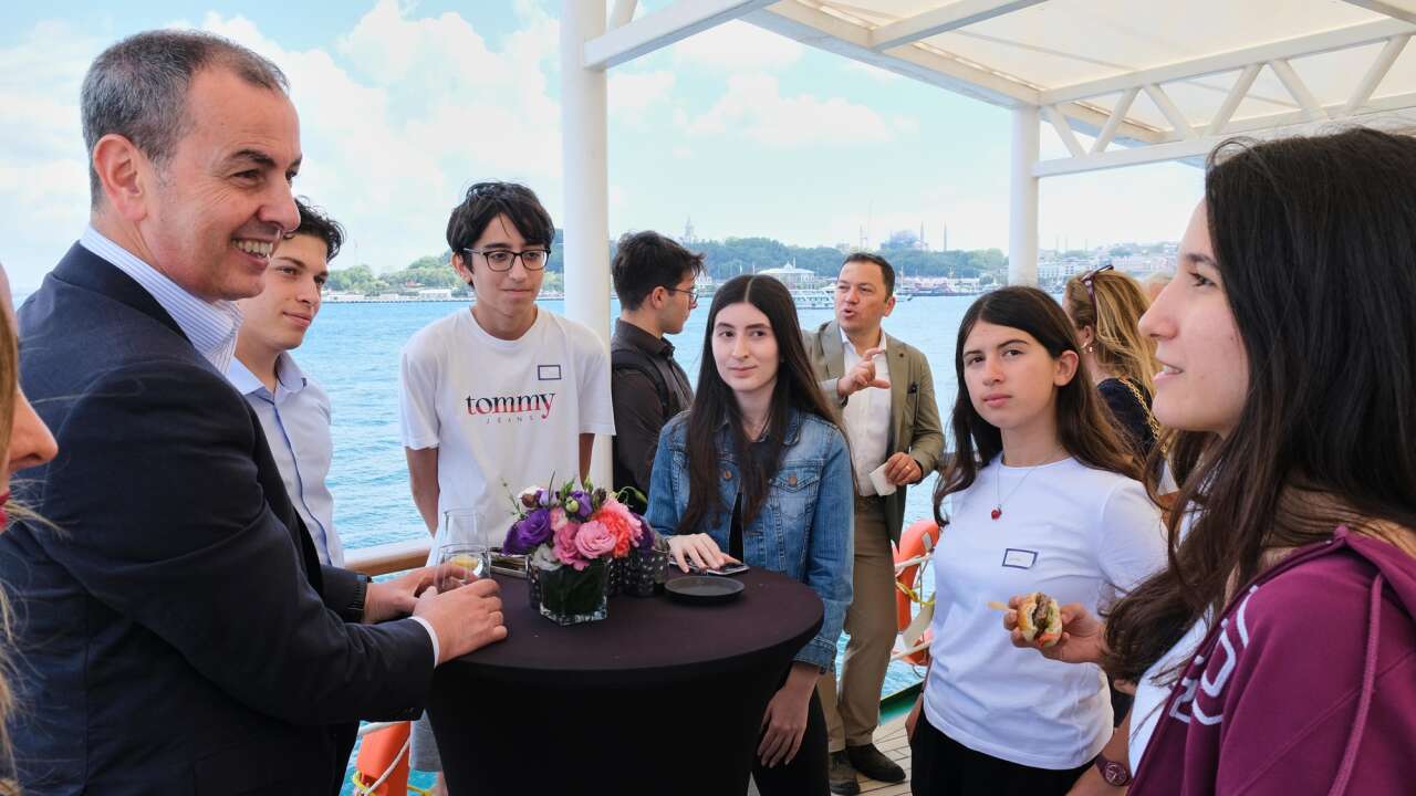 İş Bankası'ndan lise öğrencilerine girişimcilik programı