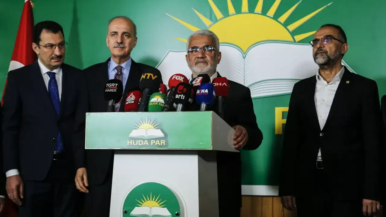HÜDA Par kızların ve erkeklerin aynı okulda olmaması için kanun teklifi verdi!