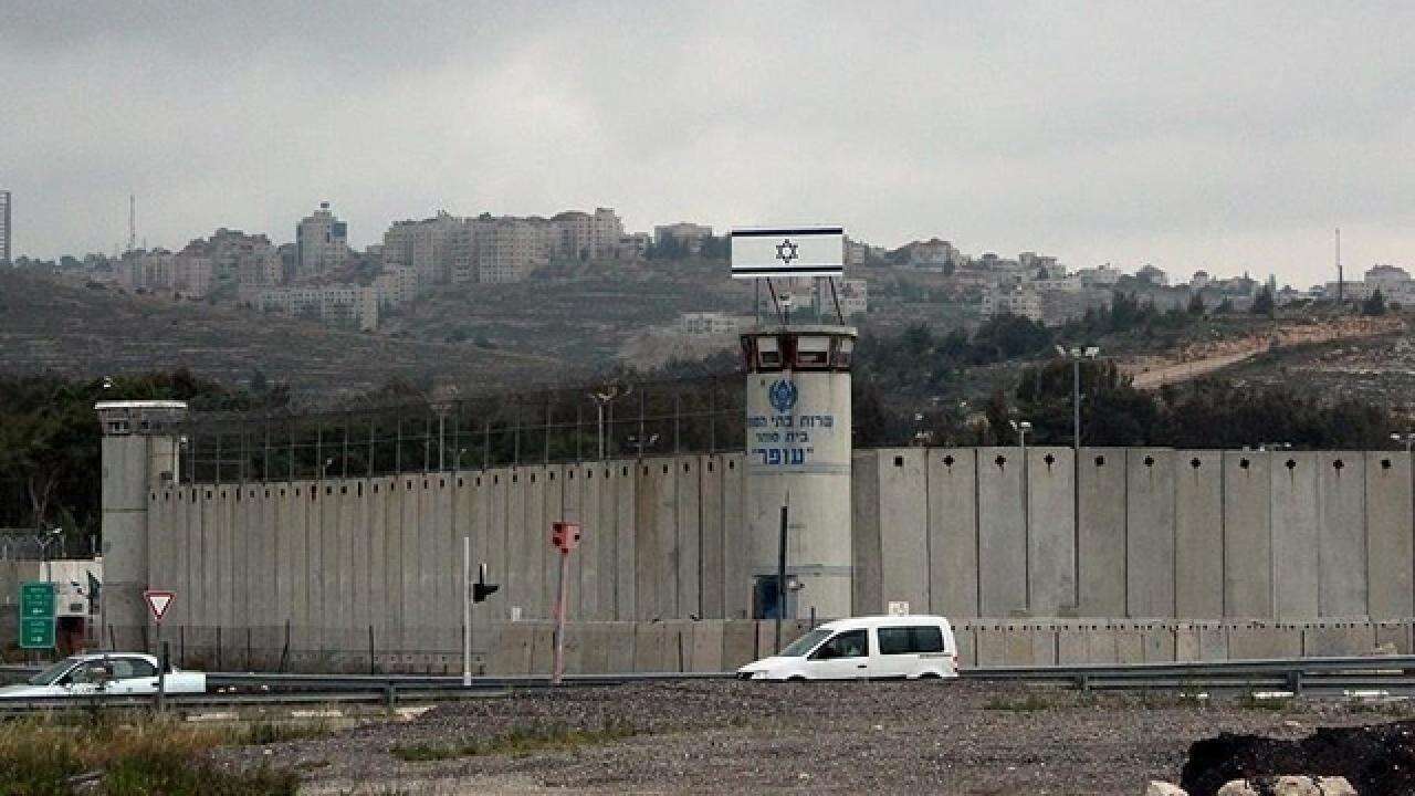Filistinlilerin tutulduğu cezaevine 'timsahlı koruma'