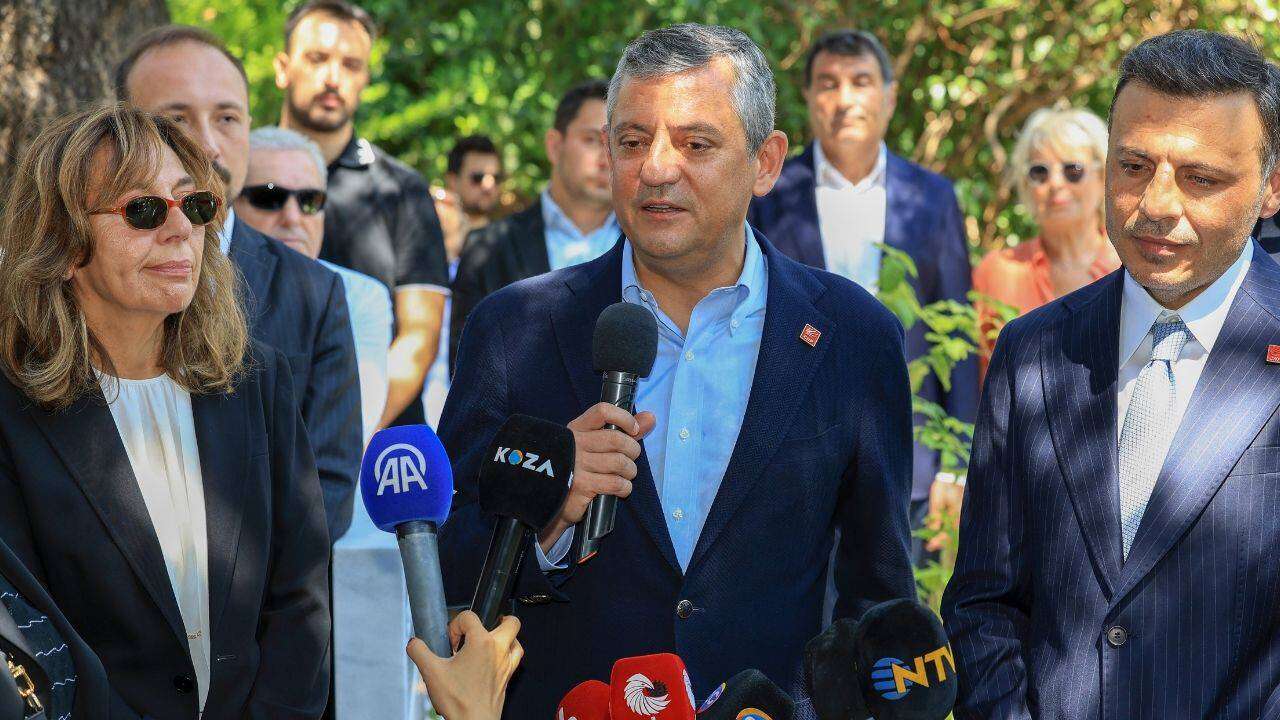 Özgür Özel’den ‘bugünleri görse üzülürdü’ mesajı!