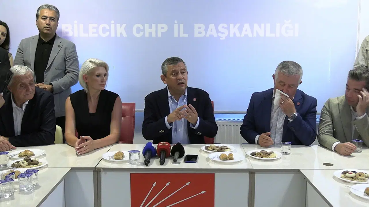 Özgür Özel'den çağrı heyeti çıkışı: İsim verdi: '40 gün içinde kongreye götürecek'
