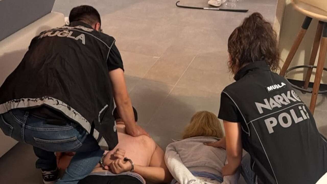 Emniyet ve MİT'ten ortak operasyon: Kırmızı bültenle aranan uyuşturucu baronu yakalandı