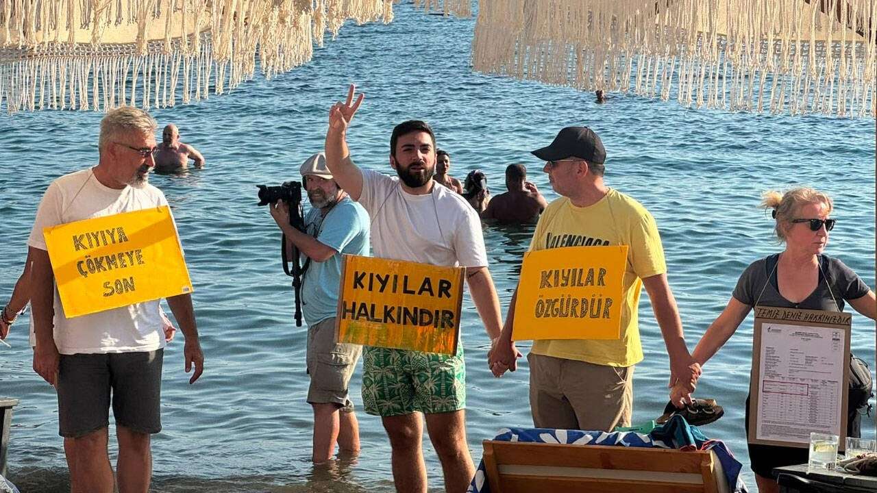 Yurttaşlar Bodrum’da kıyı hakkı için bir araya geldi