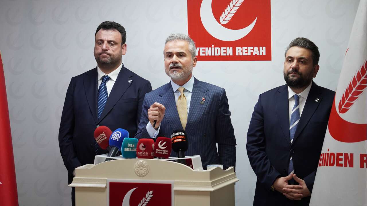 Suat Kılıç'tan Özgür Özel açıklaması: CHP'de kalmak için büyük mücadele verdiler
