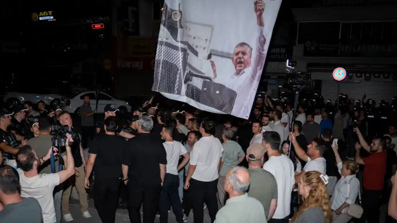 Polis ve çilingirle il binasına girilmişti: Görevden alınan CHP’li Yüksel Işık’tan sert açıklama