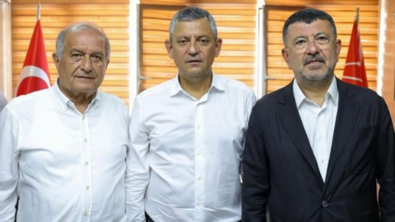 CHP’de istifa dalgası sürüyor: Bir belediye başkanı daha partiden ayrıldı!