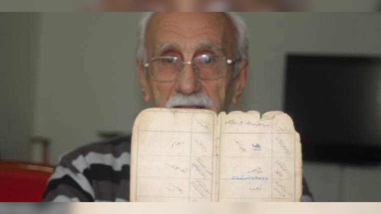 1946'dan bu yana üyeydi: En yaşlı ve en eski CHP üyesi Gezer istifa etti