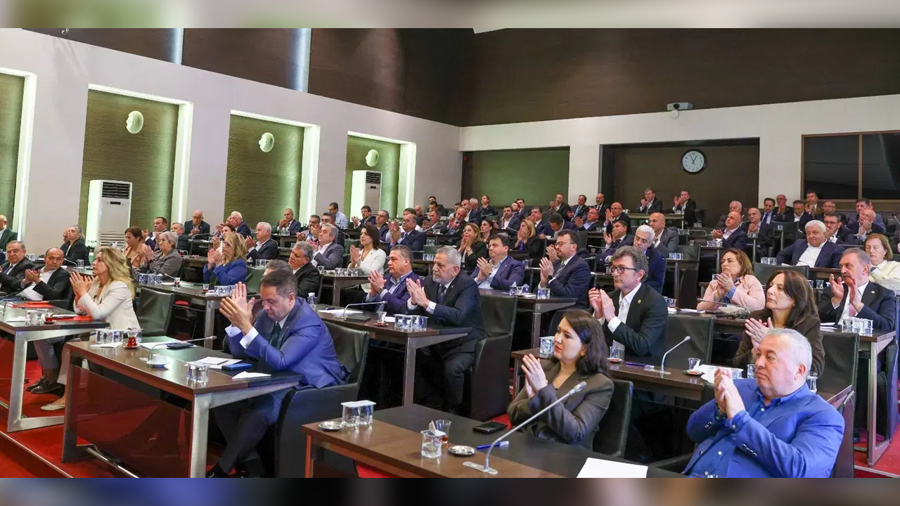 'Yeni Parti' için resmi adım atıldı: 90’ın üzerinde CHP’li milletvekili Kurucular Kurulu için imza verdi