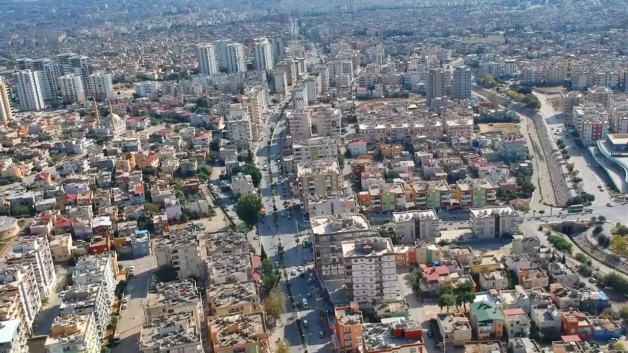 Yıllardır gündemde olan tartışmaya yapay zeka da girdi: İl olacak 5 ilçeyi seçti