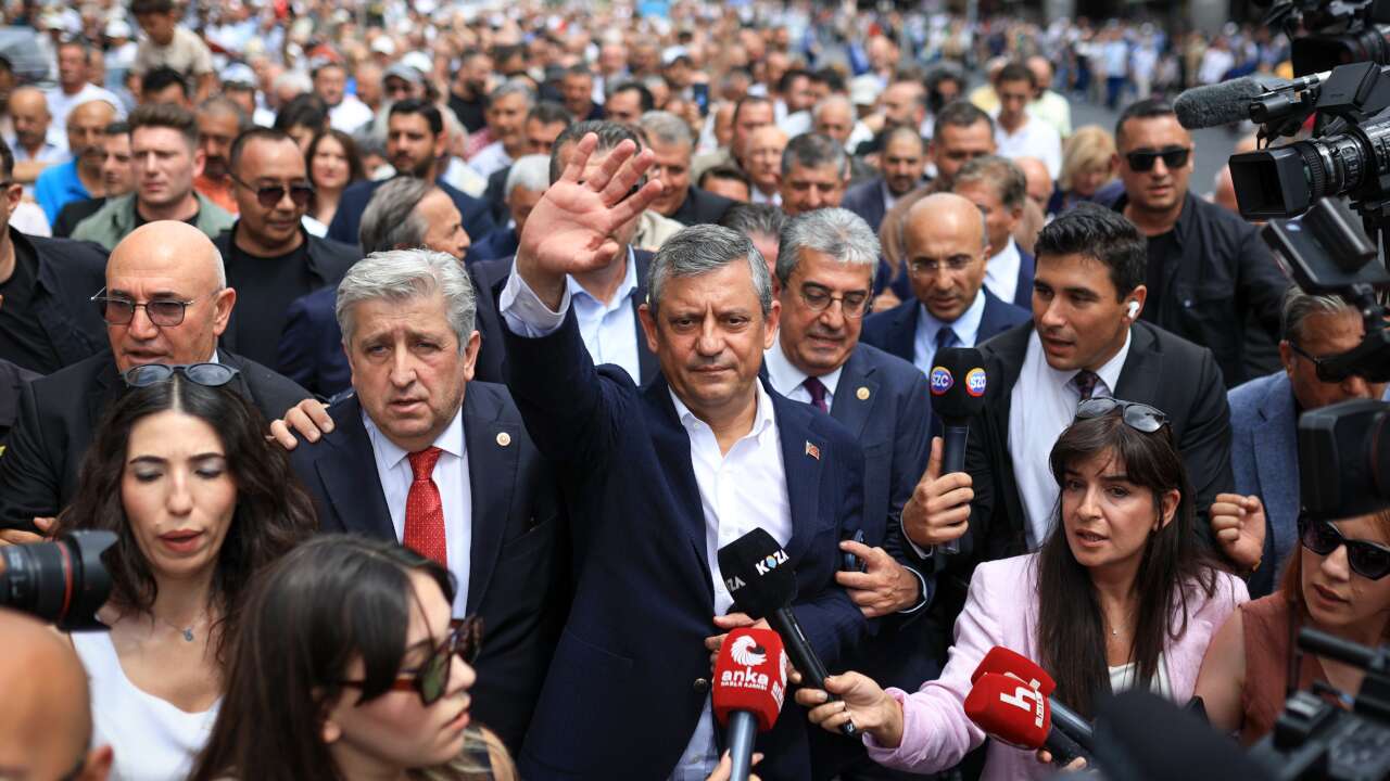 Toplantı bitti: İşte YENİ Parti'nin Yüksek Disiplin Kurulu üyeleri