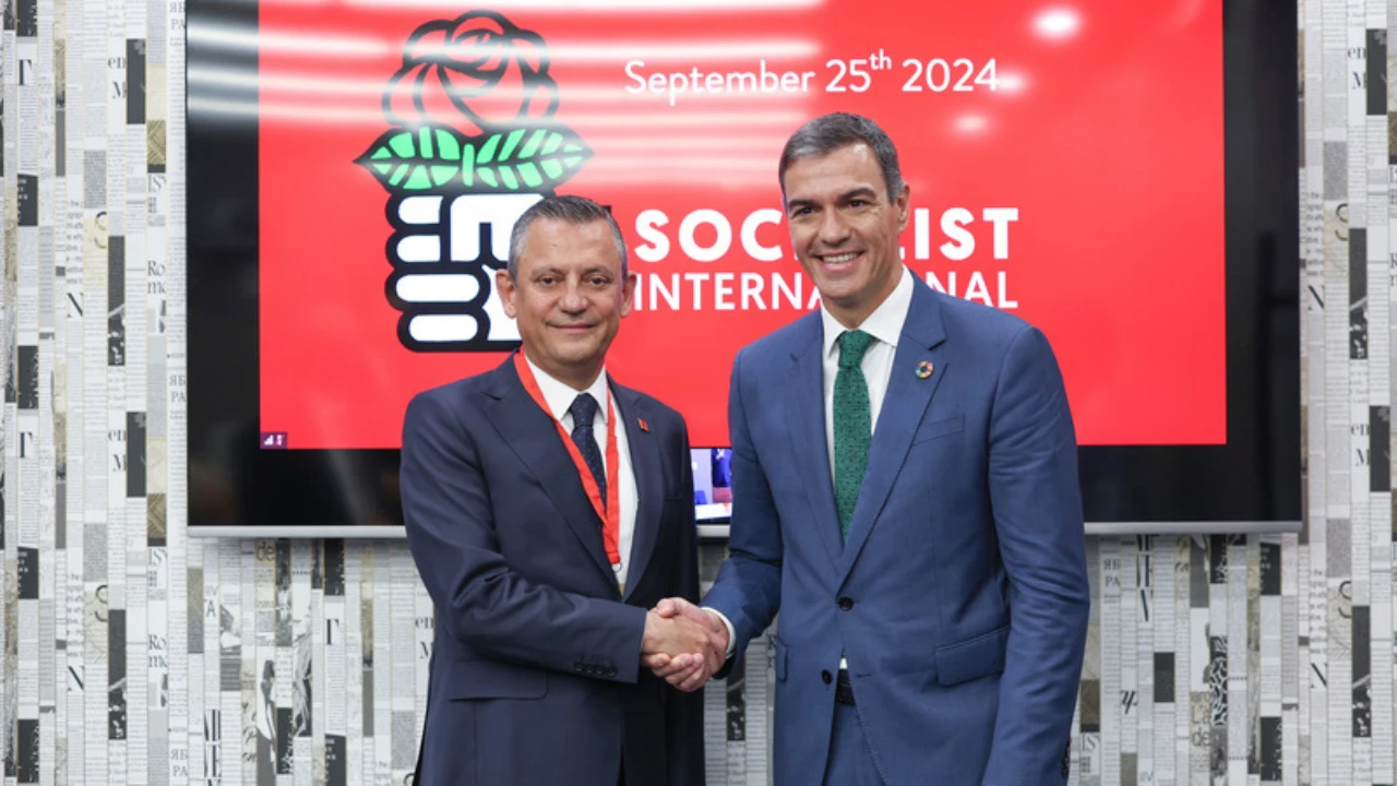 Pedro Sánchez’den Özgür Özel’e 'YENİ Parti' desteği! 'Bu cesur kararınız bizlere umut veriyor'