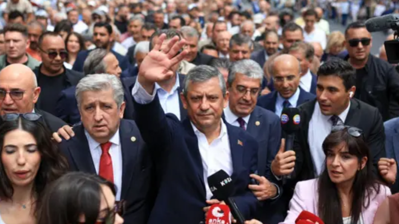 YENİ Parti'nin tüzük ve programı belli oldu!