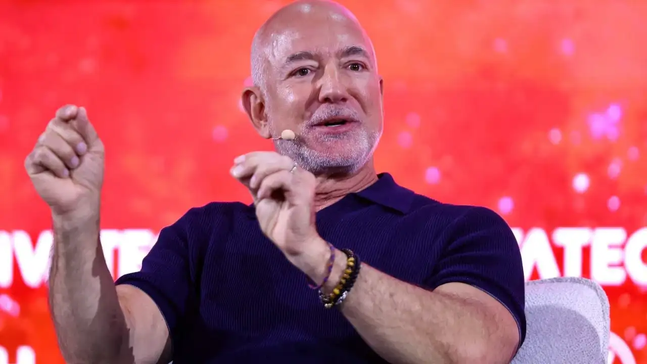 Jeff Bezos'tan yeni adım: Dev kulüp için görüşmelere başladı