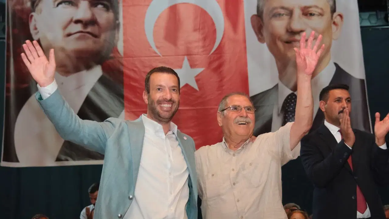 Bir belediye başkanı daha CHP'den istifa etti: YENİ Parti'ye katılacağını duyurdu