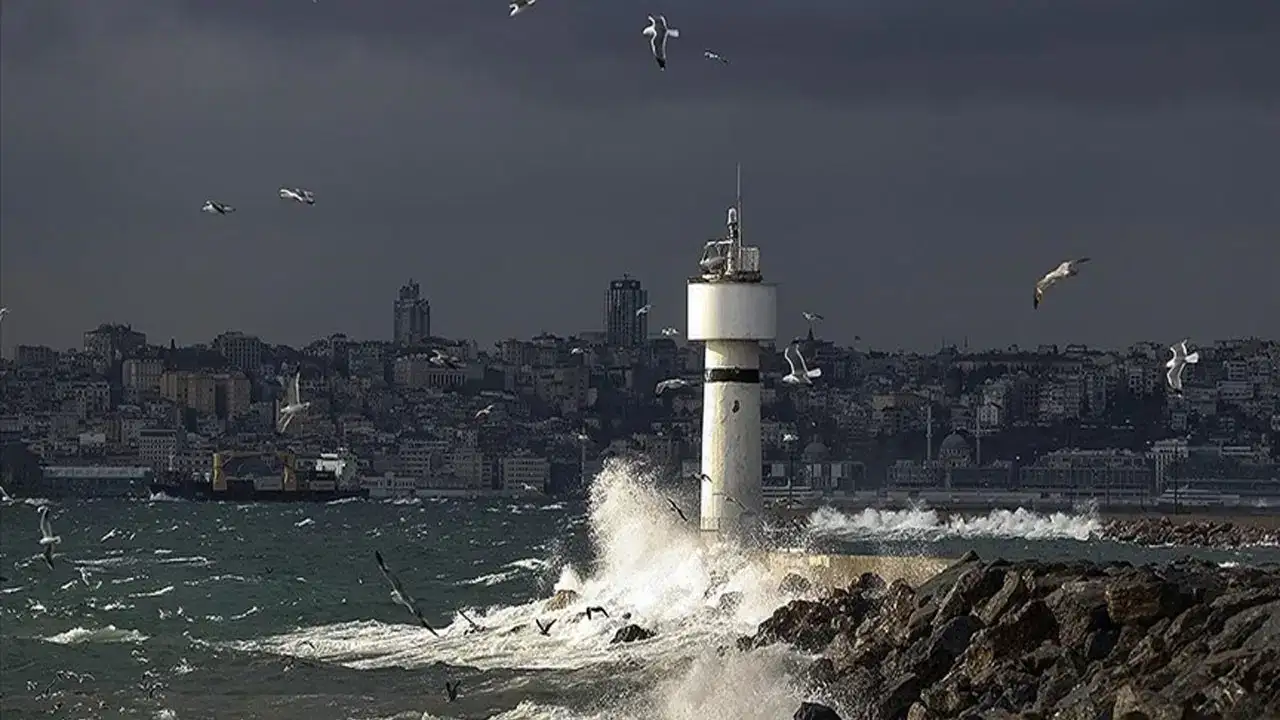 AKOM uyardı: İstanbul’u 'poyraz' vuracak!