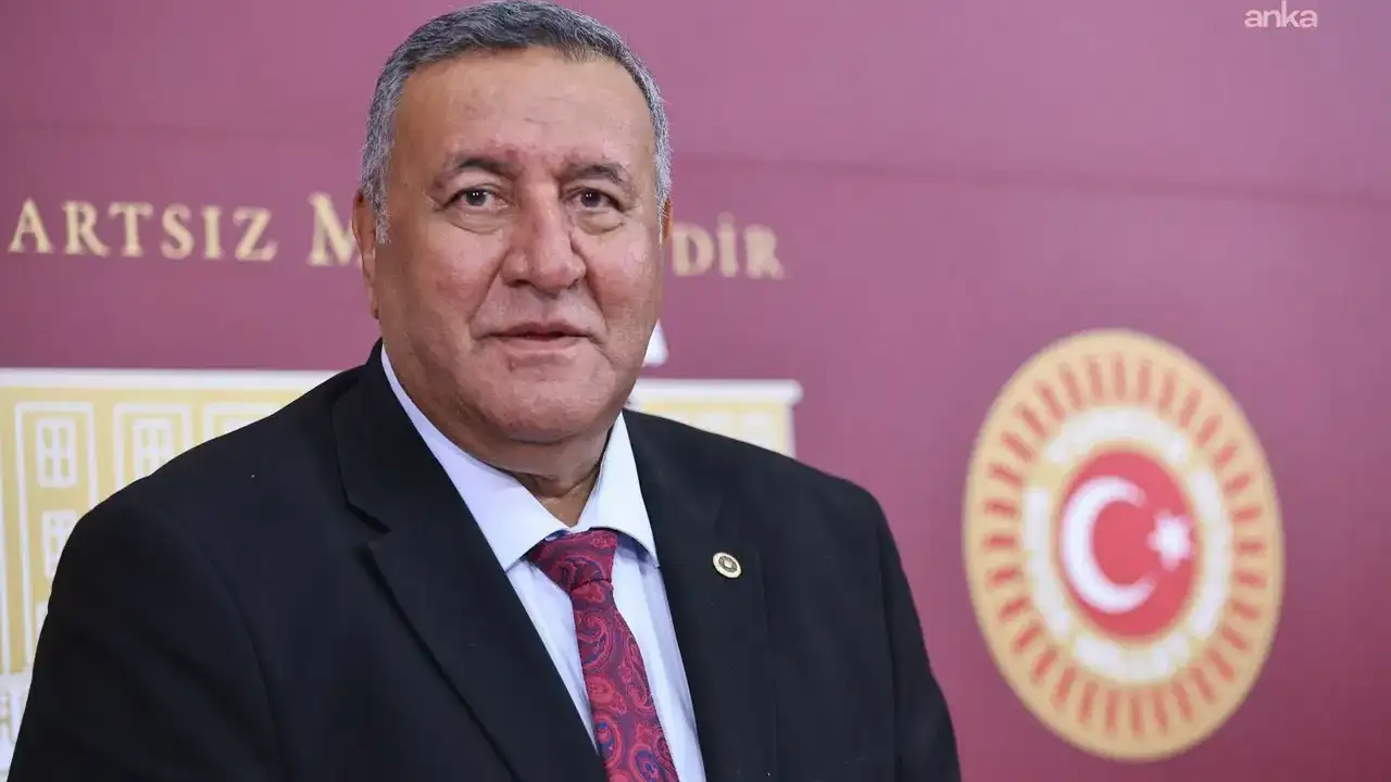 'Çiftçinin dalındaki yeşil domatesine icra geldi'