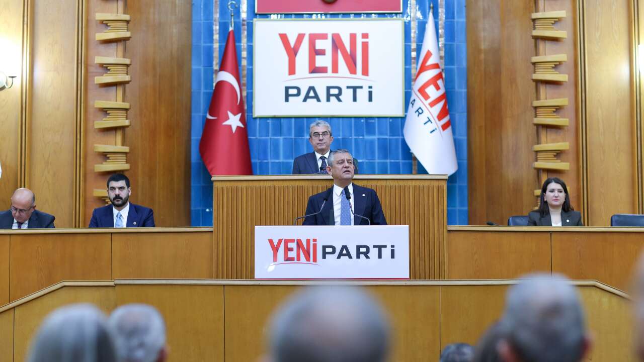 Özgür Özel YENİ Parti ile yeniden Ana Muhalefet lideri olarak Meclis'te: Heyecanlıyız, sorumluluk ağır