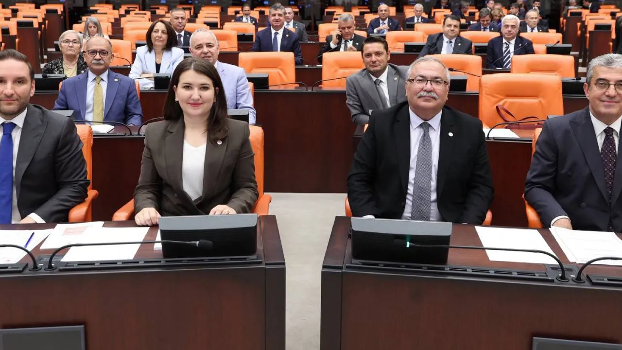 Yeni Parti'nin ilk önergesi AK Parti ve MHP oylarıyla reddedildi