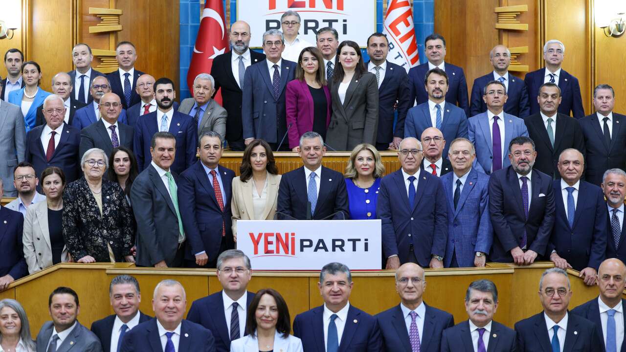 CHP'de peş peşe istifalar: Kimler istifa etti, kimler YENİ Parti'ye geçti?