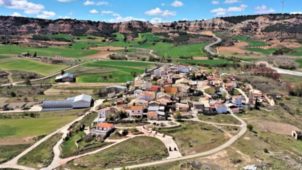 Nüfusu eridi, 105 euroya arsa dağıtılıyor
