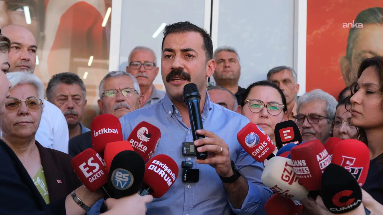 Eskişehir'de YENİ Parti'nin bürosu açıldı: 14 ilçe başkanı CHP'den istifa etti