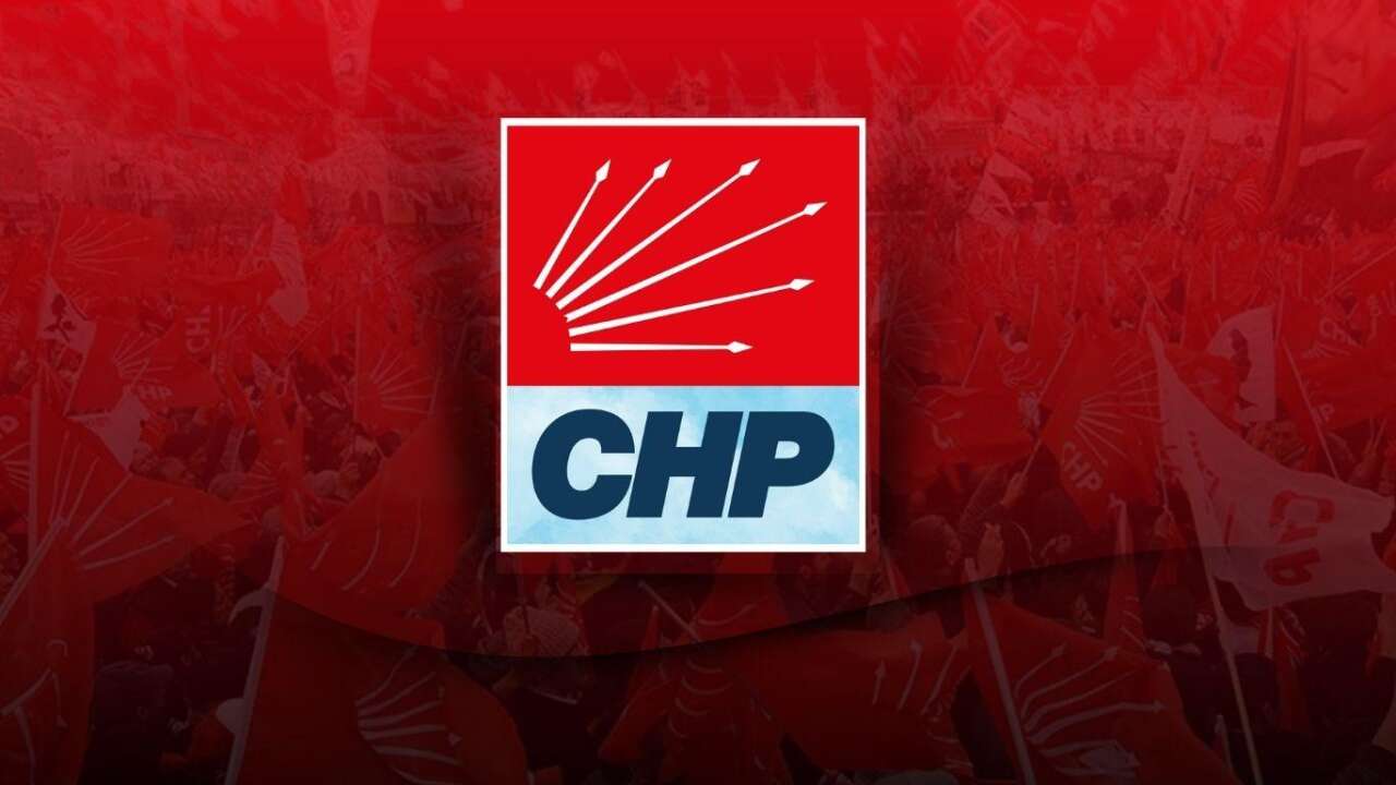 Herkes peş peşe istifa ederken CHP'ye bir vekil katıldı